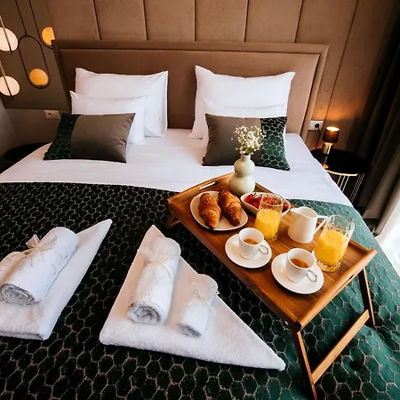 Dedaj - Auri Ζαντάρ