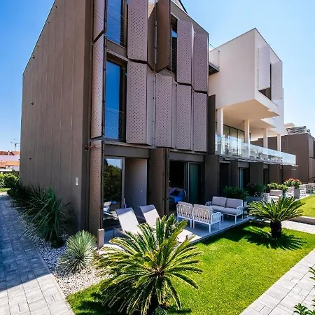 Apartment Dedaj - Auri